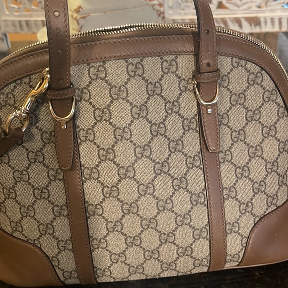 Luxury Item GUCCI Bag 13”L. 5”W. 9”H with dust bag Excellent Condition! - Picture 9 of 15